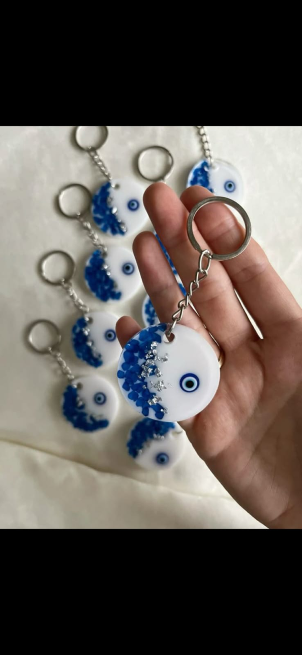 Evil Eye Resin Keychain – Handmade Blue & White Nazar Protection Keyring